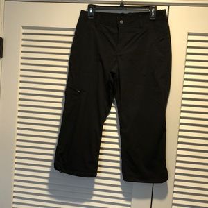 Eddie Bauer travel pants size 4 cropped.